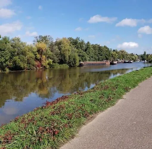 Apartmán Le Bord De Sarre Avec Parking Privatif *